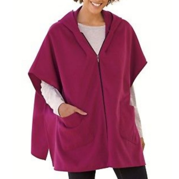 Red Hooded Poncho With Pockets - Picture 1 of 4